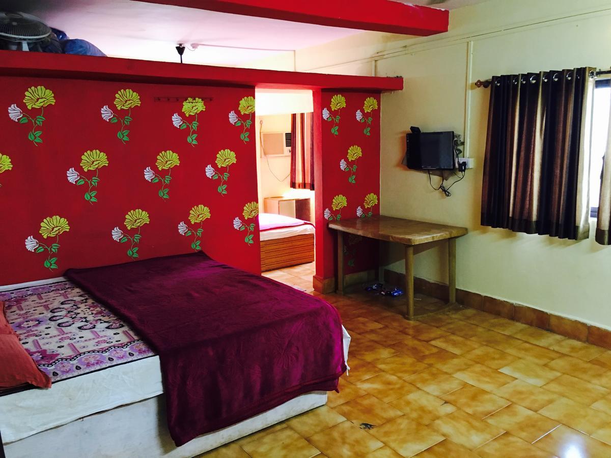 Hotel Madhumalti Matheran Buitenkant foto