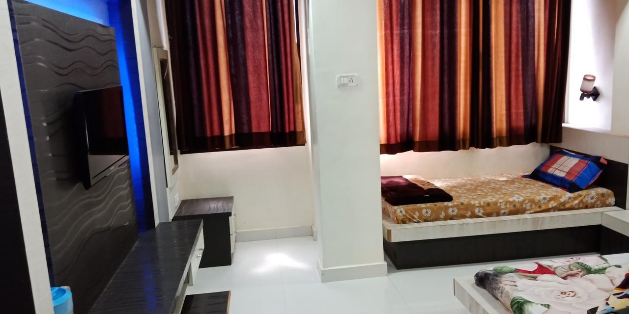 Hotel Madhumalti Matheran Buitenkant foto